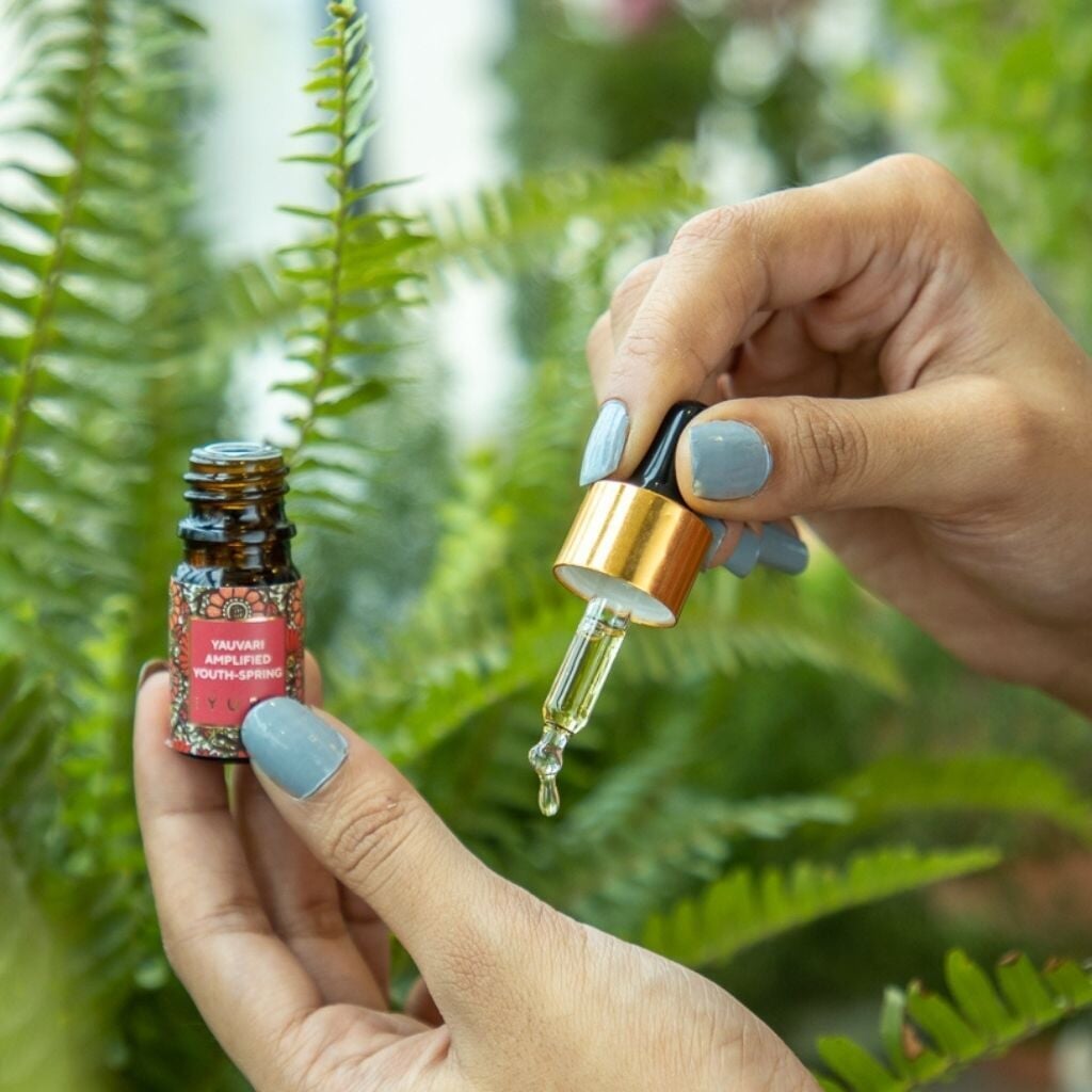 무료 증정: 미니 iYURA YAUVARI 앰플리파이드 유스  스프링